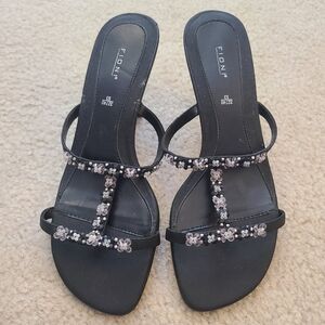 FIONI Clothing Women's Black Sandals with Beaded Straps